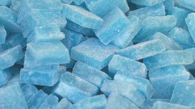 blue-Spirulina_application3