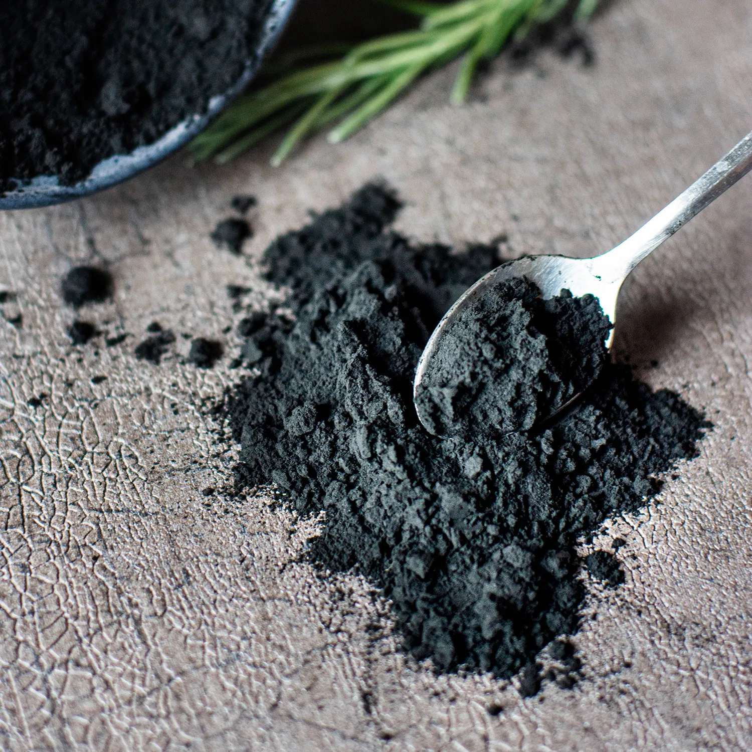 Natural colors – Black