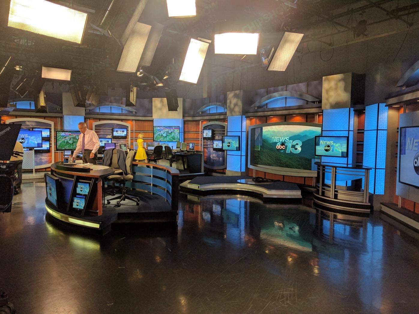 Indoor Retail & Commercial