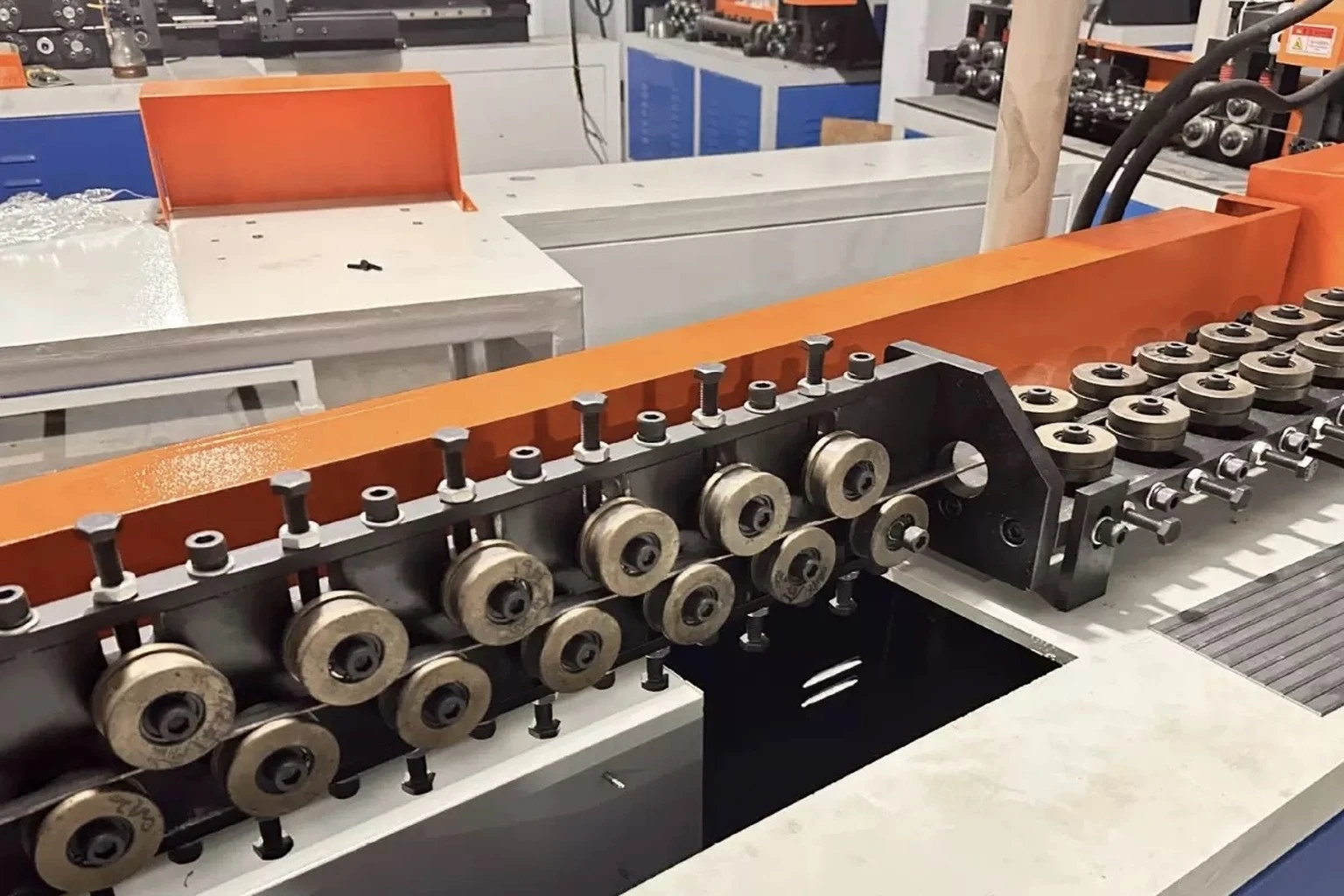 Máquina para Enderezar Alambrón
