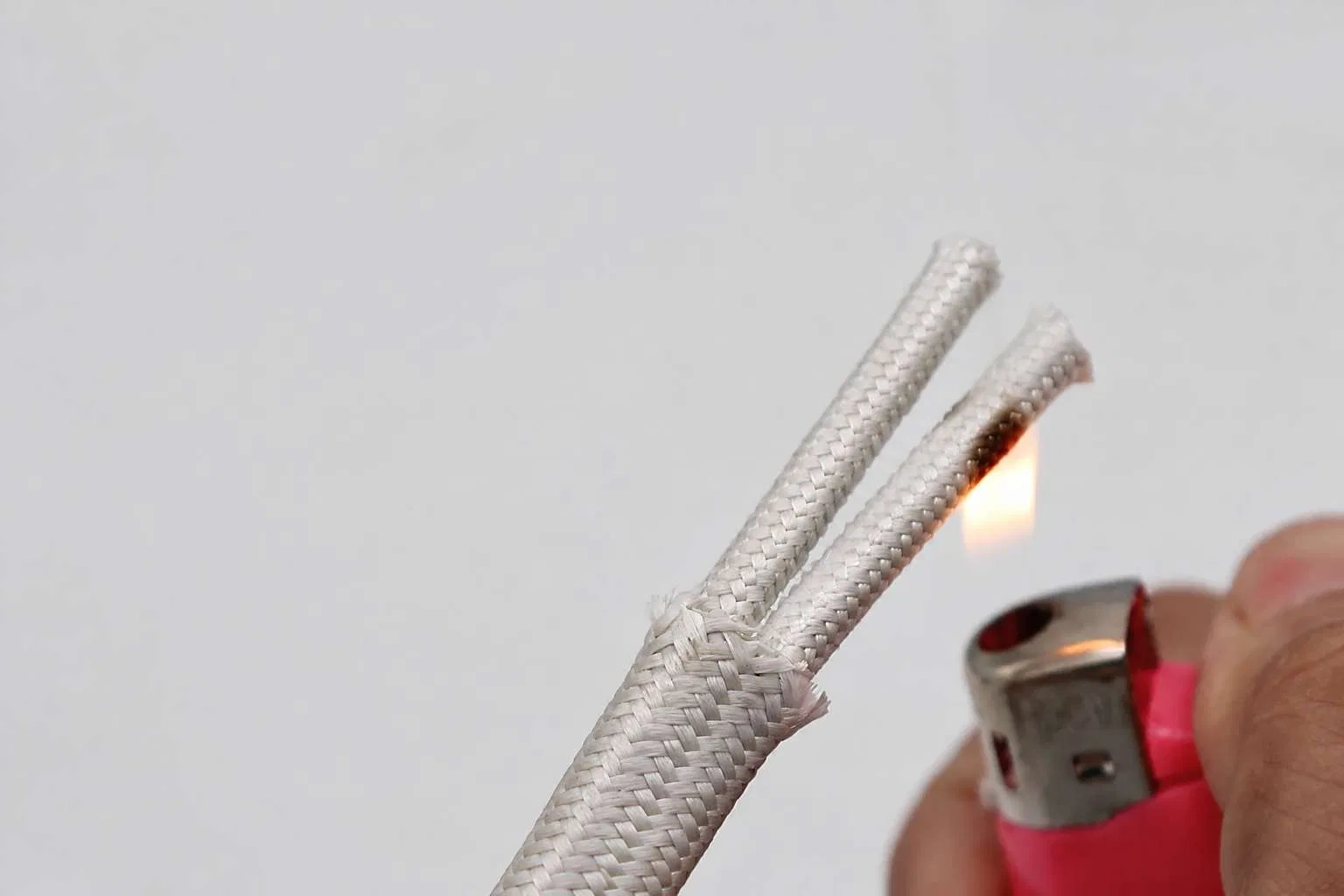 Cables de Alta Temperatura vs. Cables Resistentes al Fuego la Diferencia que Define la Seguridad de una Instalación