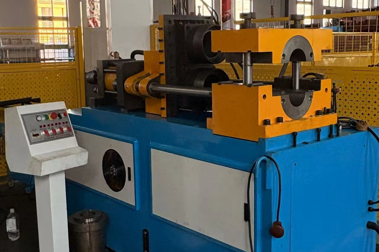 pipe ends forming machine