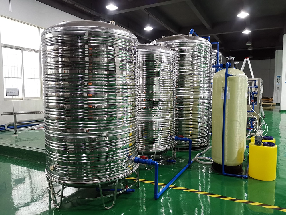 Stainless steel water tank