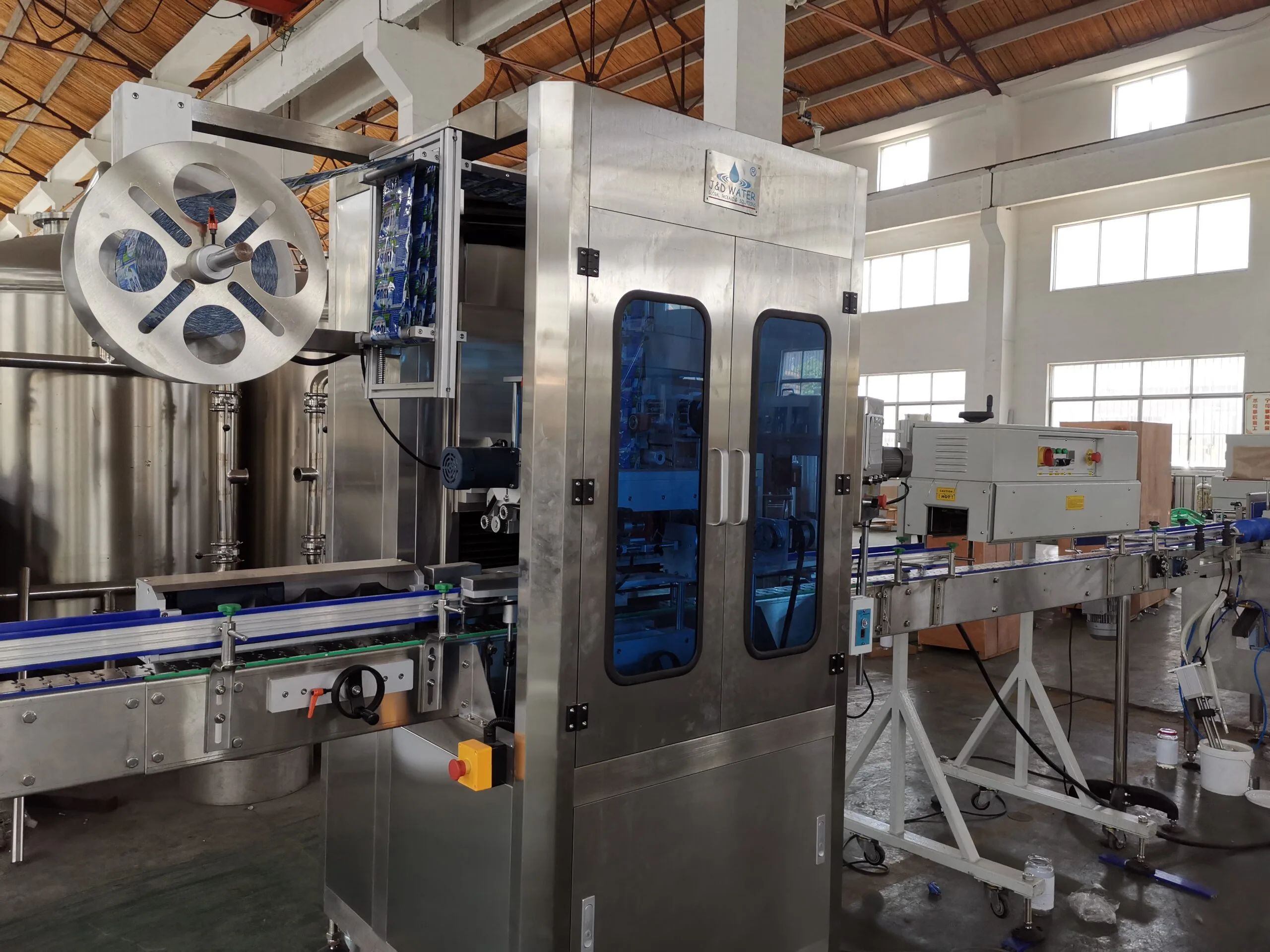 shrink label machine