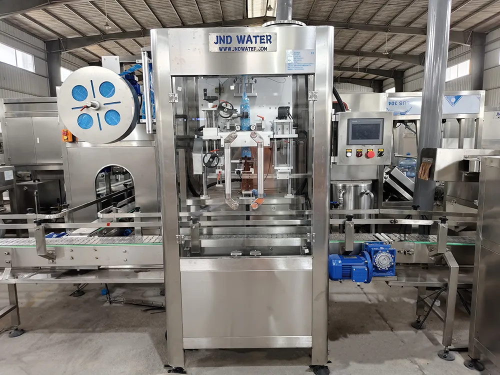 sleeve labeling machine