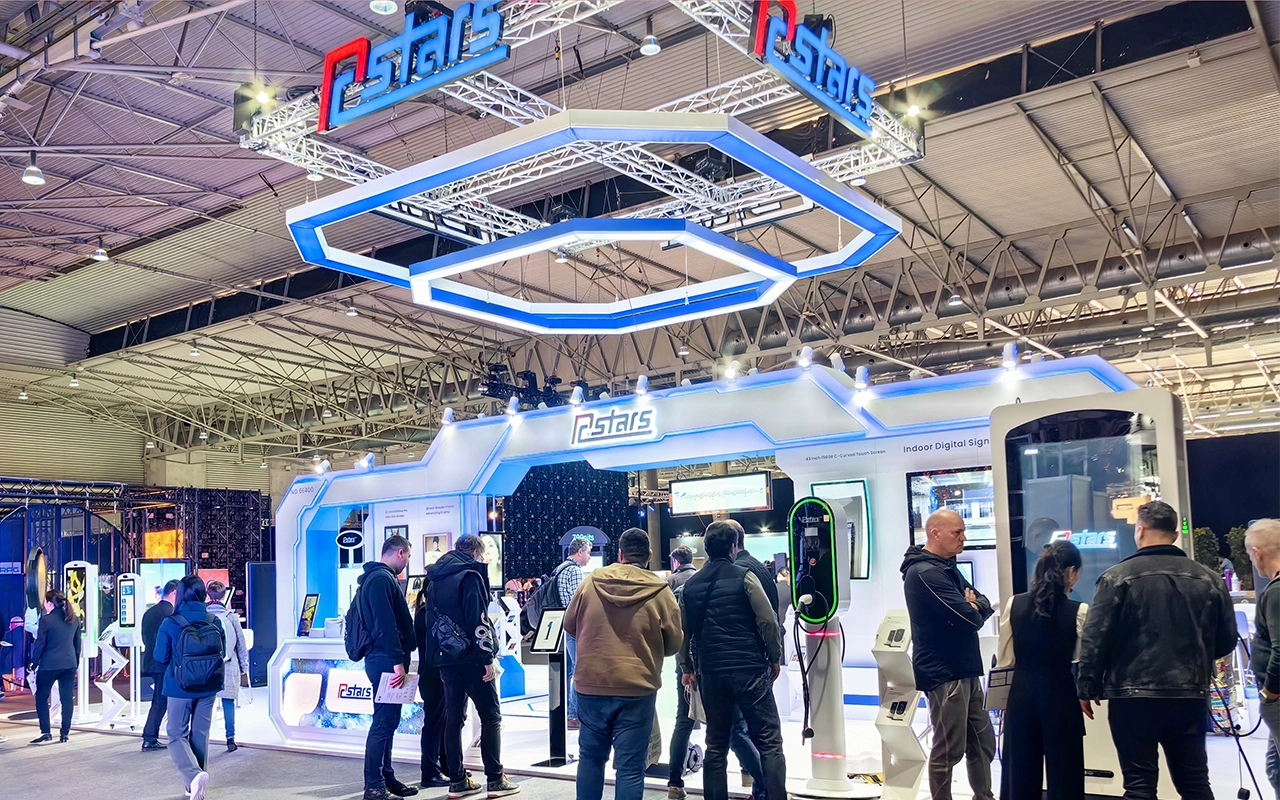 Real_Photos_of_Rcstars_Exhibition_Site2