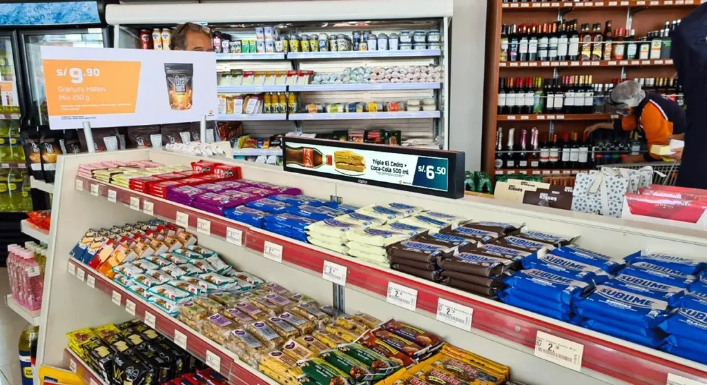 bar lcd display in retail